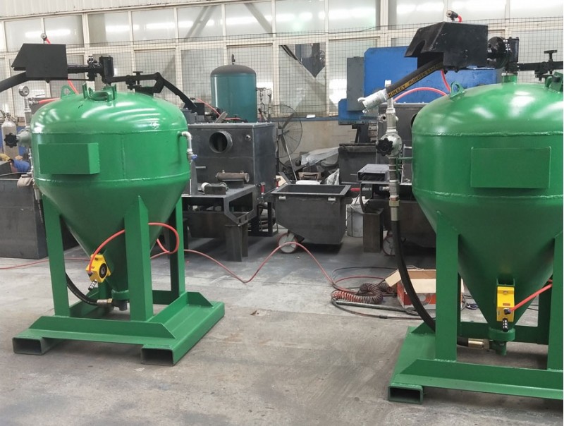 HC1500型固定式大型無(wú)塵噴砂機(jī)